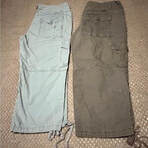 UNIONBAY Light Gray and Brown Cargo Capris (BUNDLE OF 2)